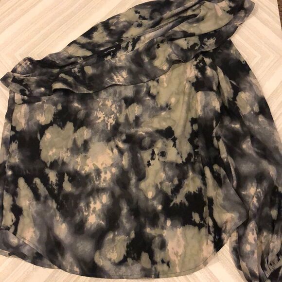 Olivaceous Ruffles One Shoulder Grey Blouse - Picture 1 of 6